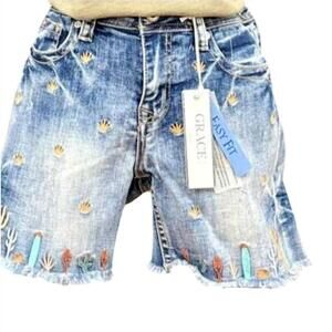 NEW GRACE IN LA women's denim short in cactus embroidery